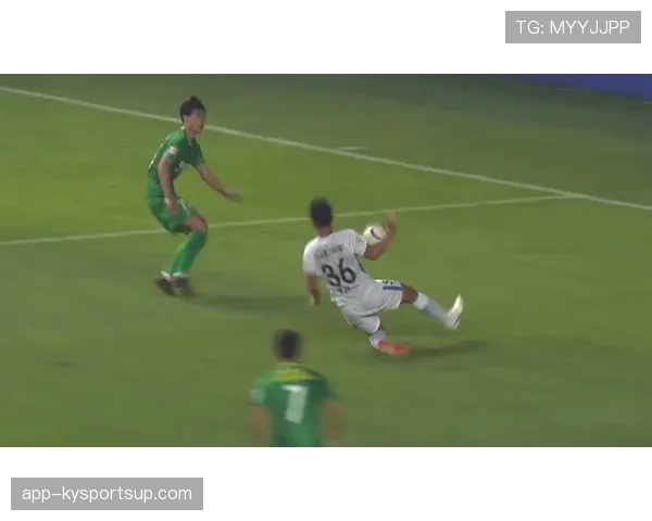 手球界定的关键：是否故意触球及手臂位置是否扩大防守面积